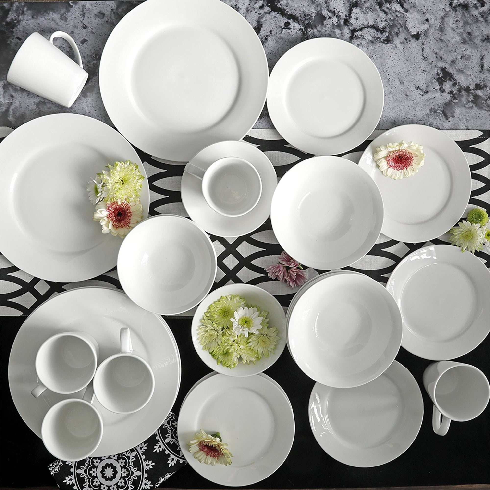 Gibson Home Noble Court Ceramic Dinnerware Set in White, Set of 30