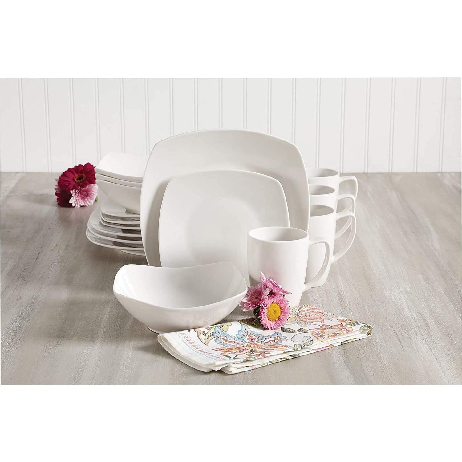 Gibson Home Zen Buffet 16-Piece Porcelain Dinnerware Set, Square Plates & Bowls, Service for 4, White