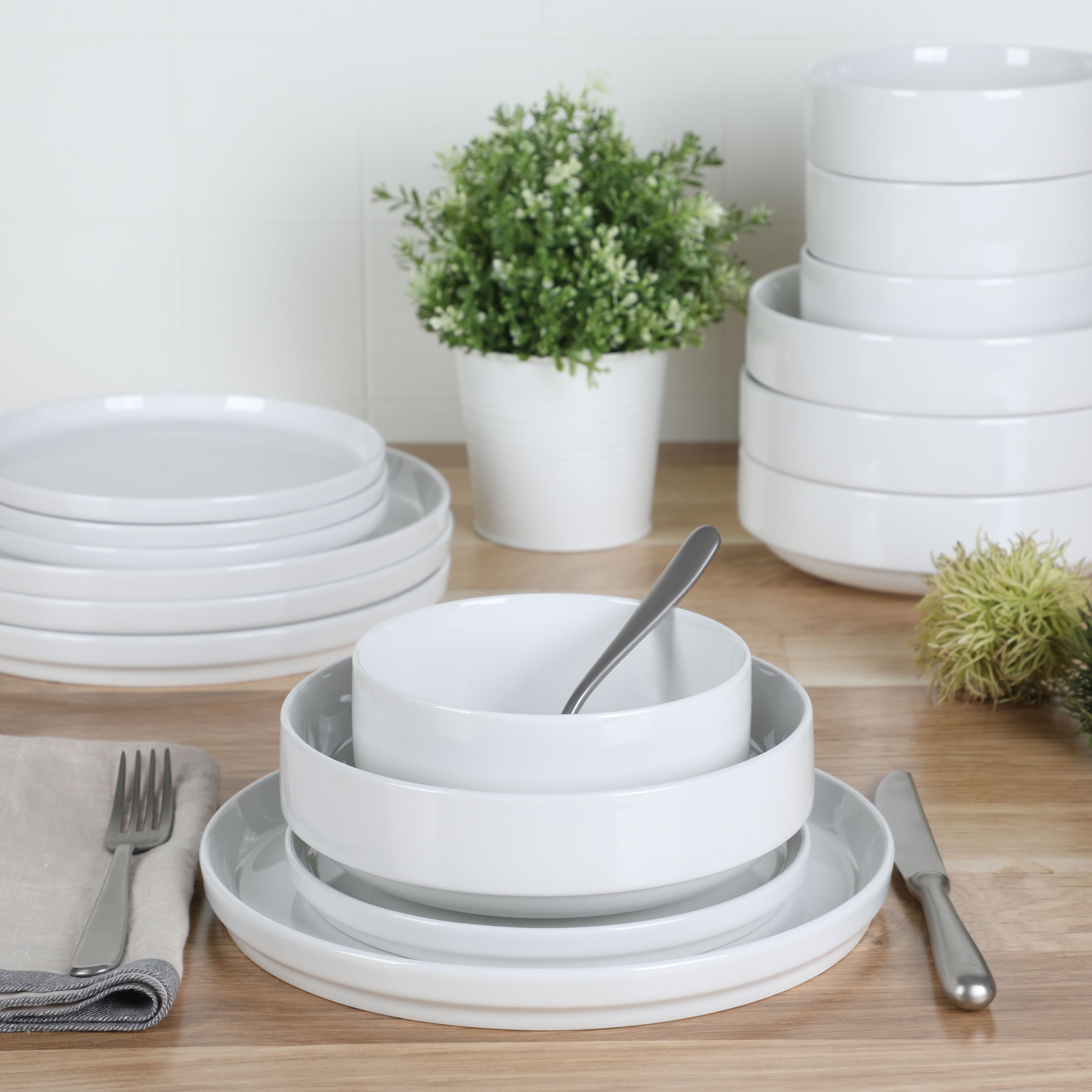 Gibson Home Rothenberg 16-Piece White Fine Ceramic Dinnerware Set