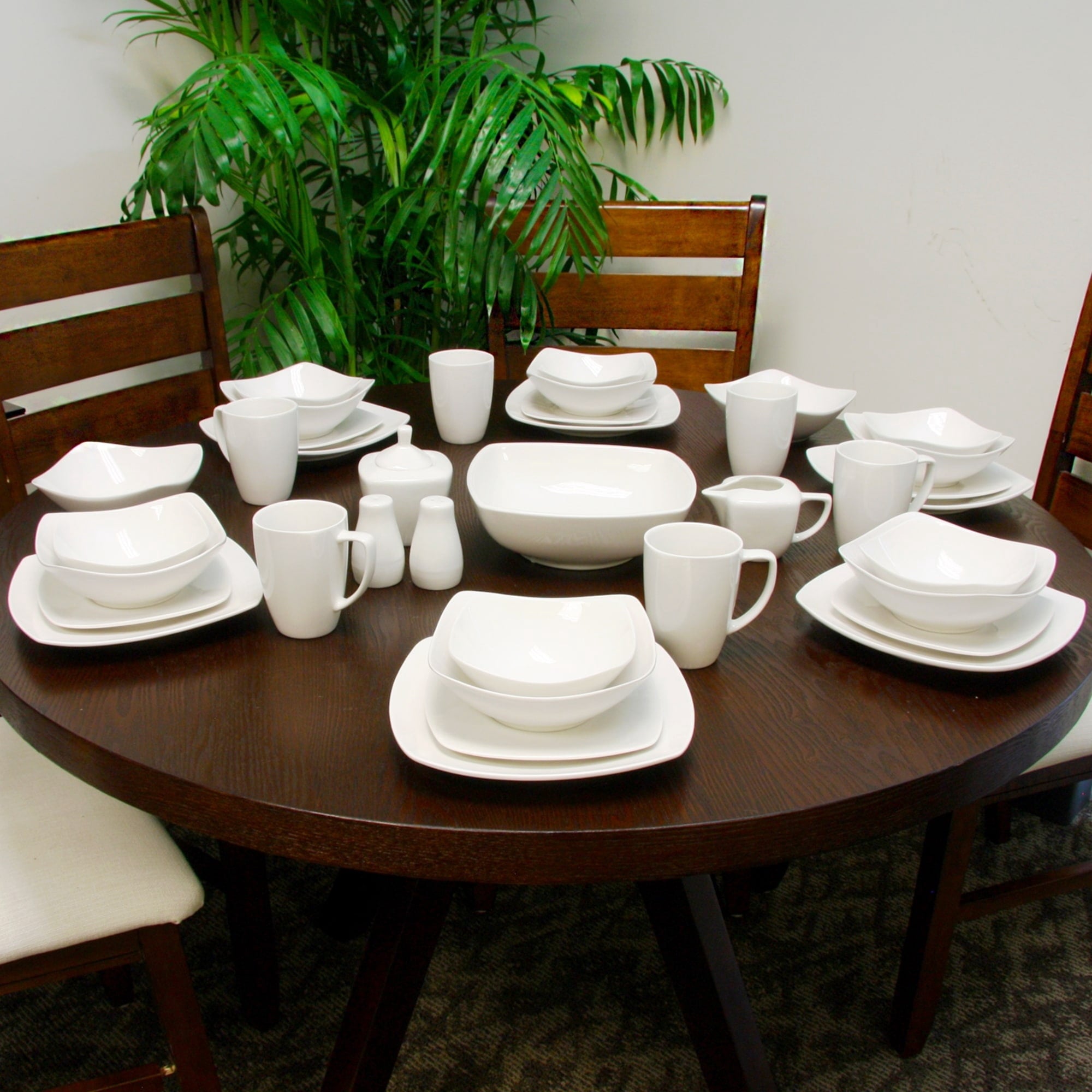 Gibson Hagen 30 Piece Porcelain Dinnerware White Set