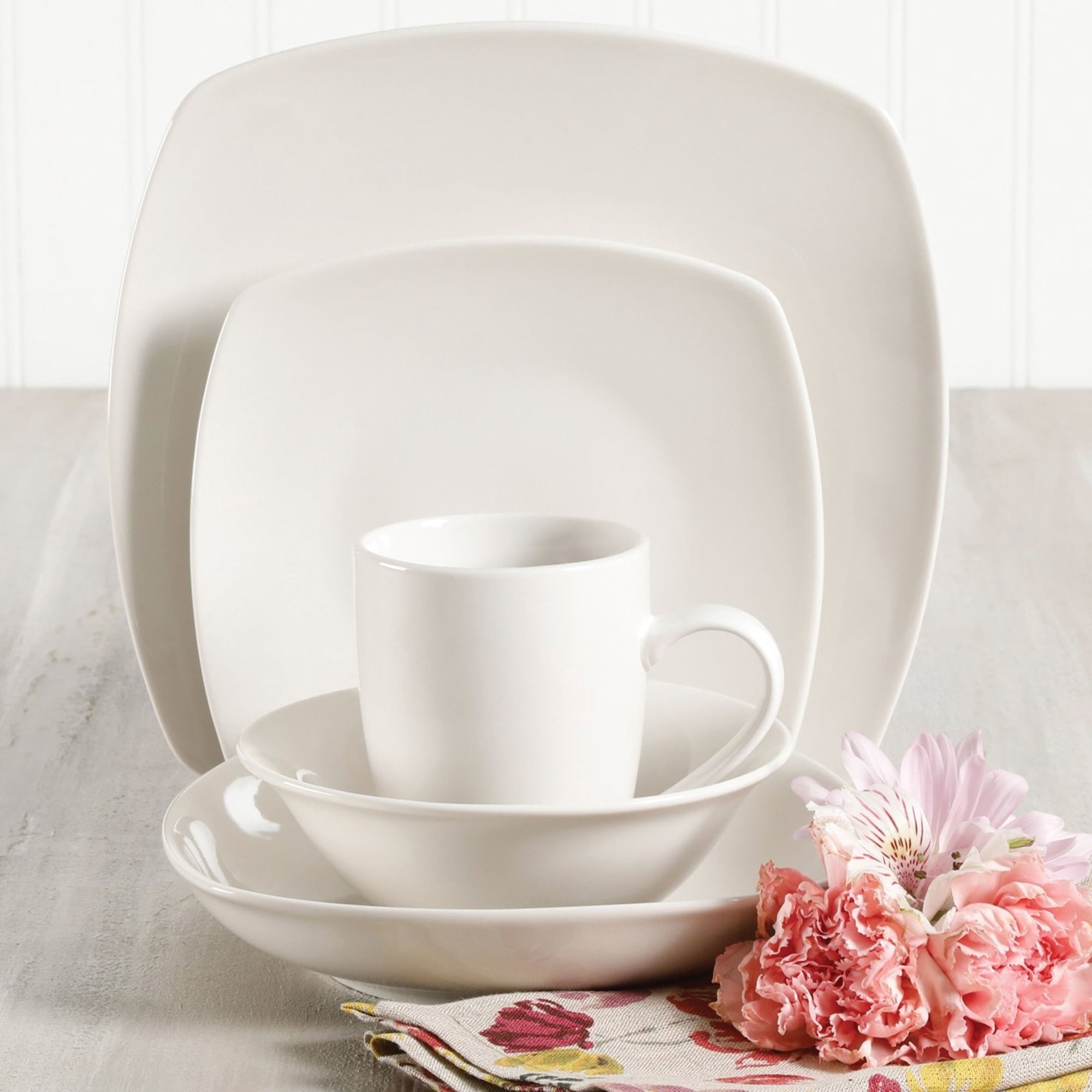 Gibson Hagen 30 Piece Porcelain Dinnerware White Set