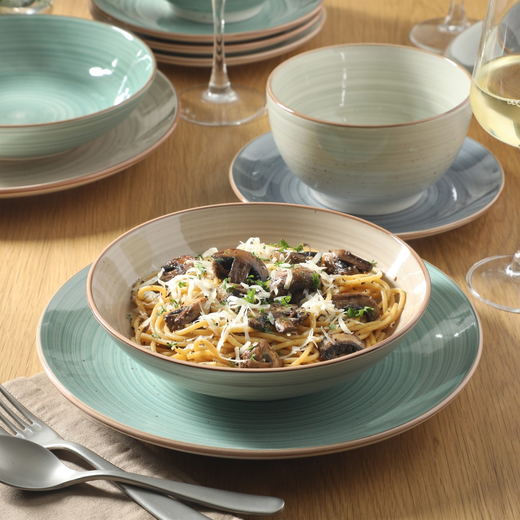 Gibson Home Stonebury 16 Piece Plates and Bowls Assorted Color Dishes - Handpainted Stoneware Dinnerware Set - Service for 4
